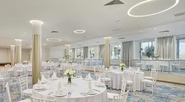 Le Meridien Lav Split