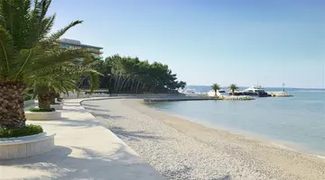 Le Meridien Lav Split