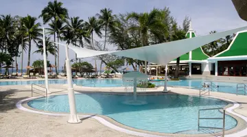 LE MERIDIEN PHUKET BEACH RESORT