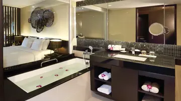 LE MERIDIEN PHUKET BEACH RESORT
