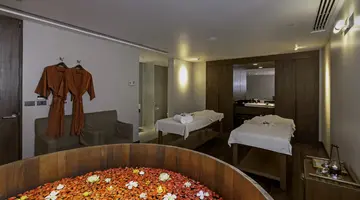 LE MERIDIEN PHUKET BEACH RESORT