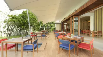 LE MERIDIEN PHUKET MAI KHAO BEACH RESORT