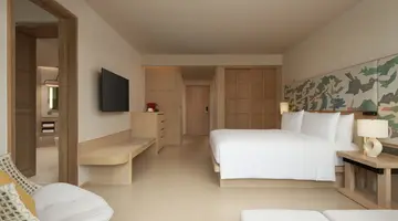LE MERIDIEN PHUKET MAI KHAO BEACH RESORT