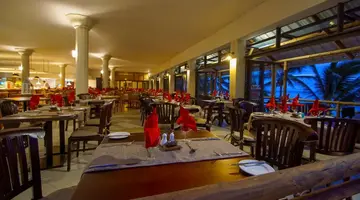 Le Peninsula Bay Beach Resort & SPA