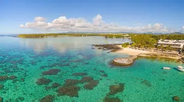 Le Peninsula Bay Beach Resort & SPA