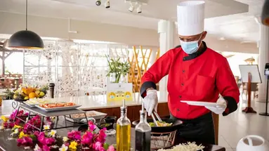 Le Peninsula Bay Beach Resort & Spa