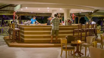 Le Peninsula Bay Beach Resort & SPA