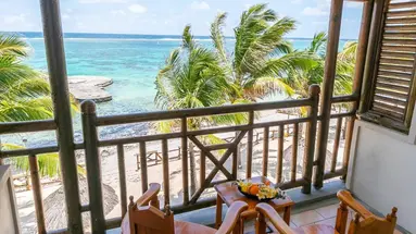 Le Peninsula Bay Beach Resort & Spa