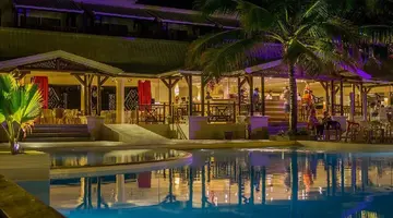 Le Peninsula Bay Beach Resort & SPA