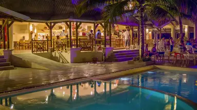 Le Peninsula Bay Beach Resort & Spa