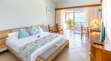 Le Peninsula Bay Beach Resort & Spa