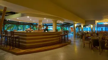 Le Peninsula Bay Beach Resort & SPA