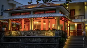 Le Peninsula Bay Beach Resort & SPA