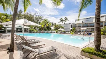 Le Peninsula Bay Beach Resort & Spa