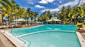 Le Peninsula Bay Beach Resort & Spa