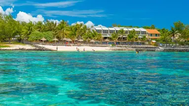 Le Peninsula Bay Beach Resort & Spa