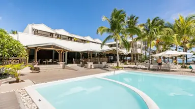Le Peninsula Bay Beach Resort & SPA