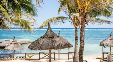 Le Peninsula Bay Beach Resort & SPA