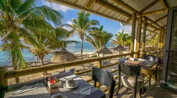 Le Peninsula Bay Beach Resort & SPA