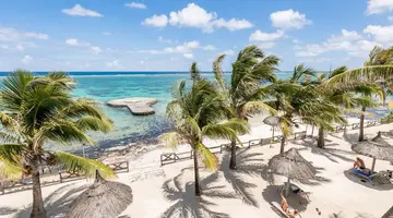 Le Peninsula Bay Beach Resort & Spa
