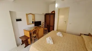 LE ROCCETTE MARE HOTEL