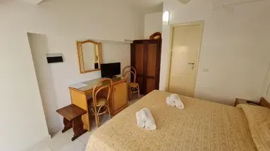 LE ROCCETTE MARE HOTEL