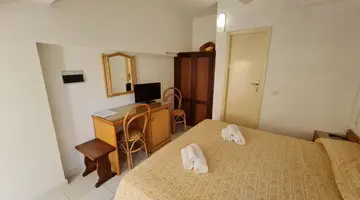 LE ROCCETTE MARE HOTEL
