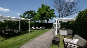 Le Rose Suite Hotel