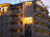 Le Rose Suite Hotel