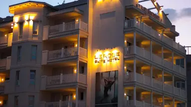 Le Rose Suite Hotel
