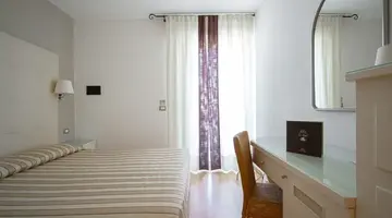 LE SOLEIL HOTEL