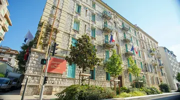 Le Windsor Jungle Art Hotel