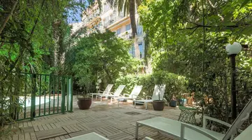 Le Windsor Jungle Art Hotel