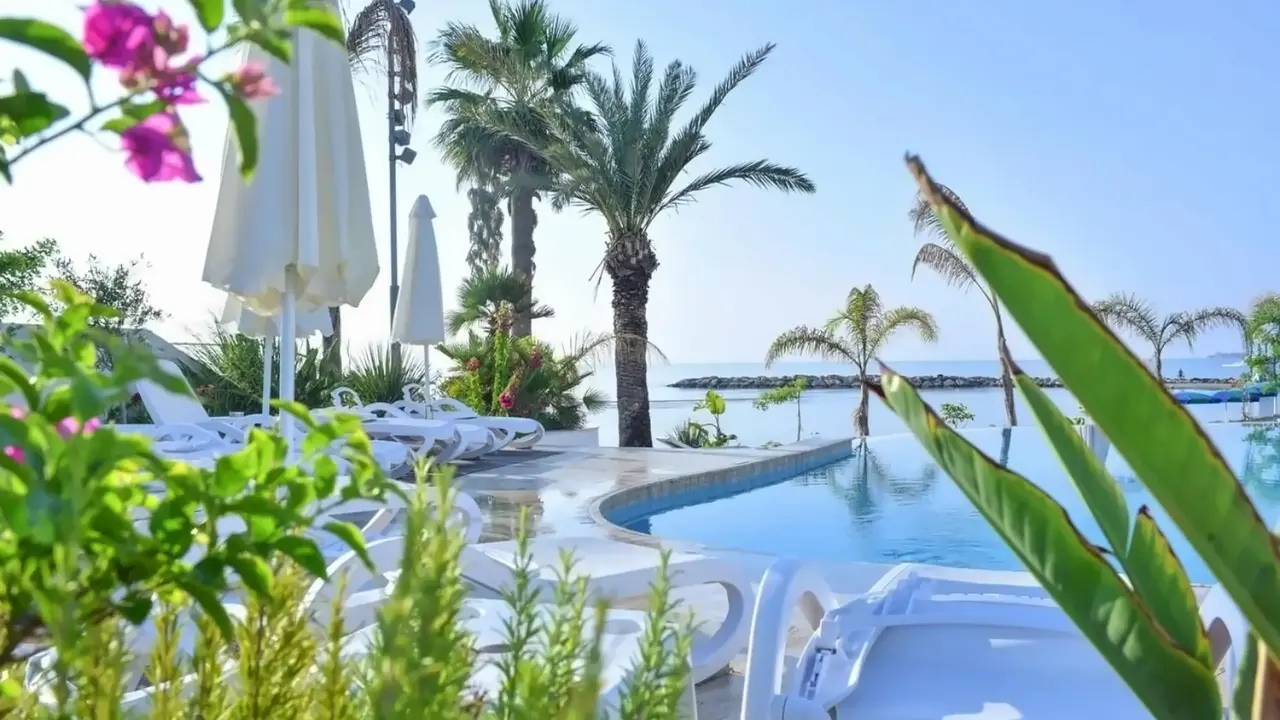 Lebay Beach Hotel