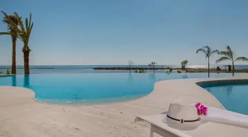 Lebay Beach Hotel
