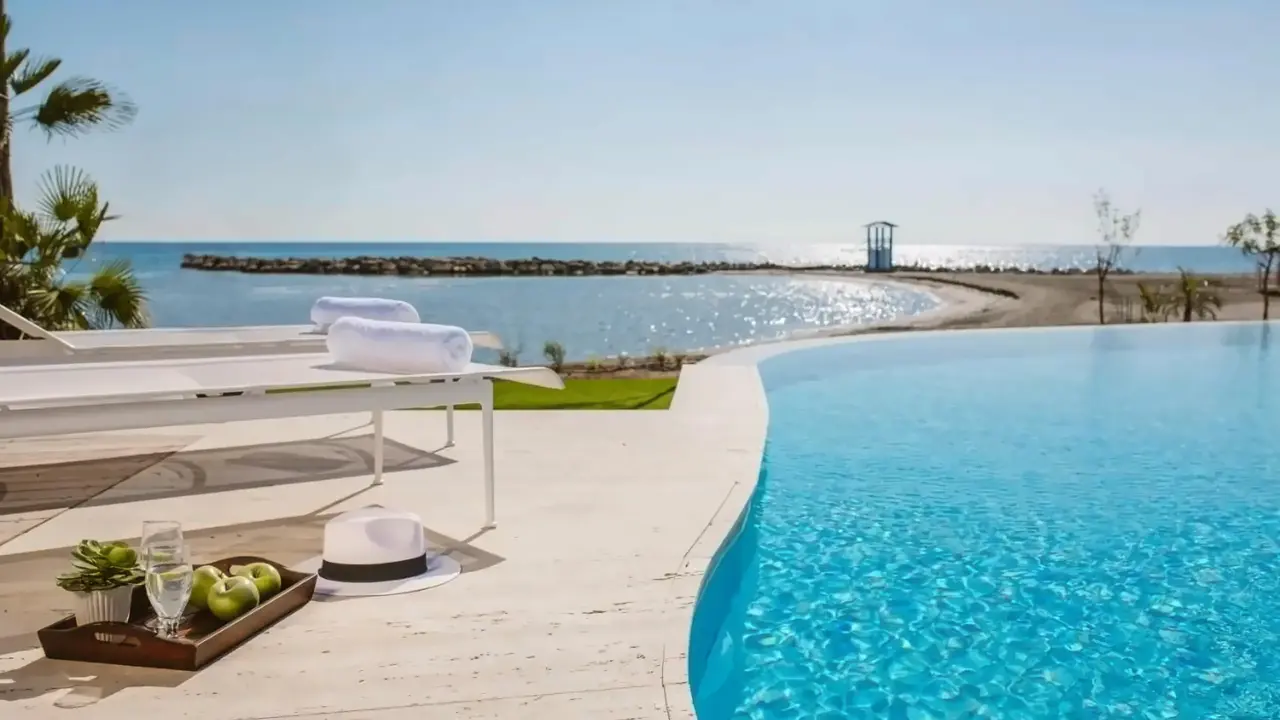 Lebay Beach Hotel
