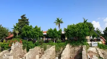 Leda Beach Hotel