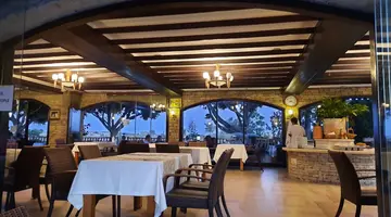 Leda Beach Hotel