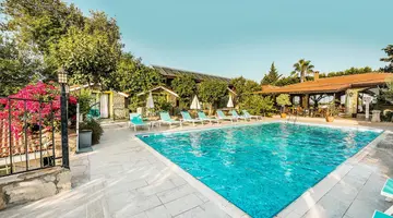 Leda Beach Hotel