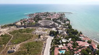 Leda Beach Hotel