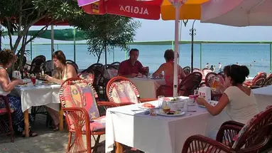 Leda Beach Hotel