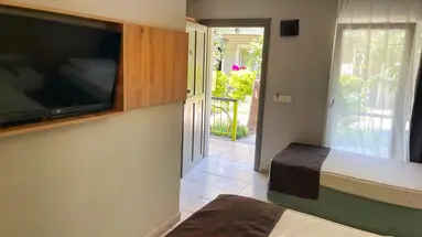 Leda Beach Hotel