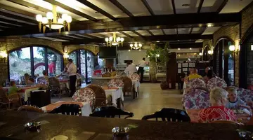 Leda Beach Hotel