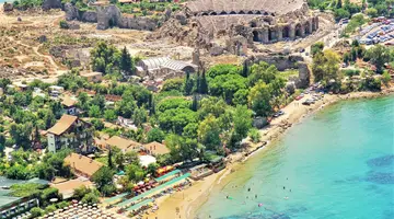 Leda Beach Hotel