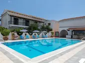 Lefkimi Hotel