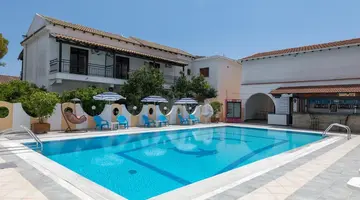 Lefkimi Hotel
