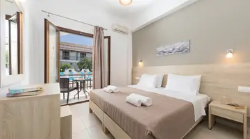 Lefkimi Hotel