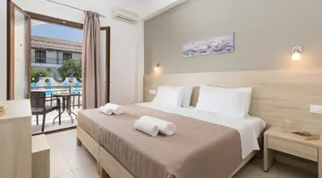 Lefkimi Hotel