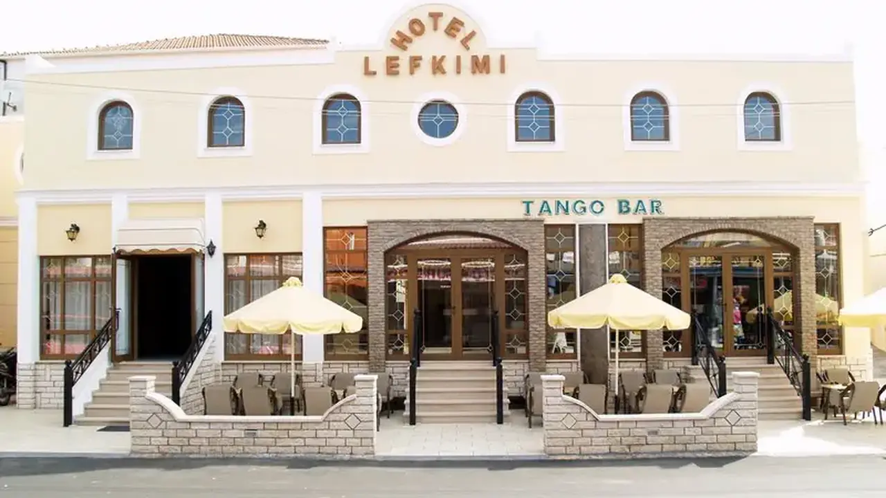 Lefkimi Hotel