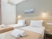 Lefkimi Hotel
